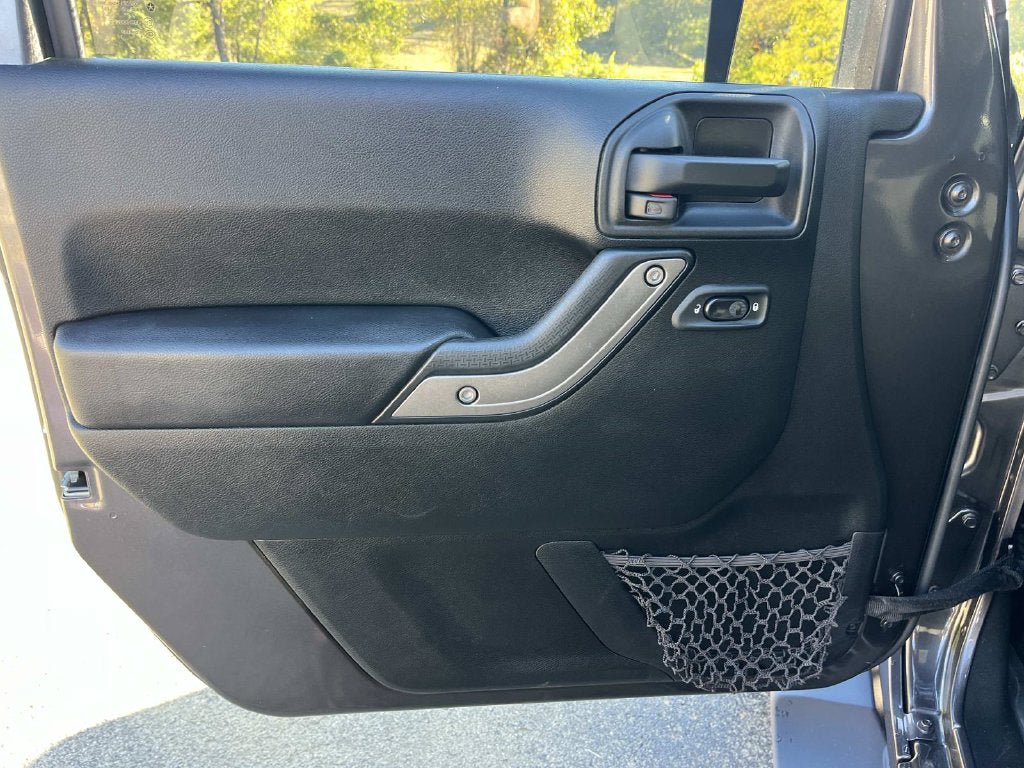 Used 2017 Jeep Wrangler Sport w/ Quick Order Package 24S AWD/4WD image 16