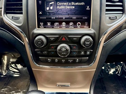 Used 2016 Jeep Grand Cherokee Overland w/ Advanced Technology Group image 20