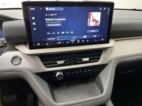New 2026 Ford Explorer Active AWD/4WD image 18