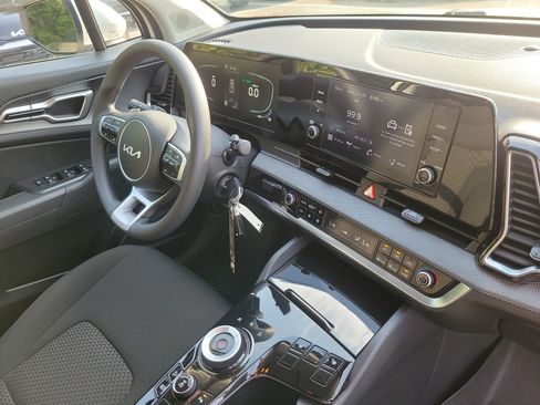 Certified 2024 Kia Sportage LX AWD/4WD image 8