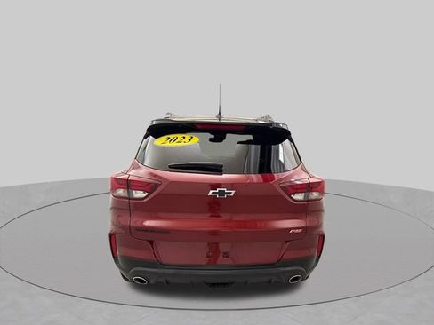 Used 2023 Chevrolet TrailBlazer RS w/ Sun and Liftgate Package FWD image 7