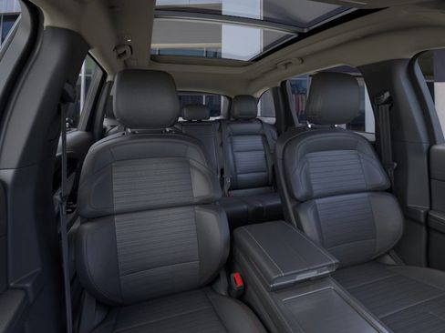 New 2026 Lincoln Nautilus Reserve image 10