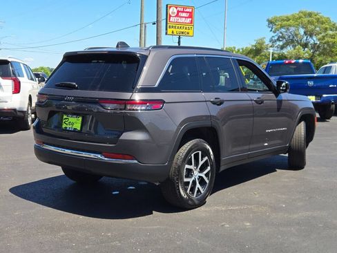 Certified 2025 Jeep Grand Cherokee Limited AWD/4WD image 14