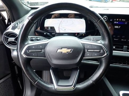 Used 2025 Chevrolet Equinox LT AWD/4WD image 23