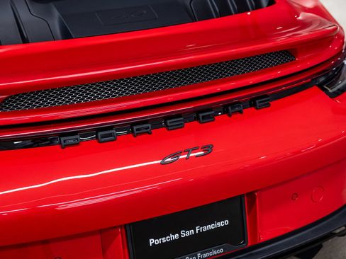 Certified 2024 Porsche 911 GT3 RWD image 25