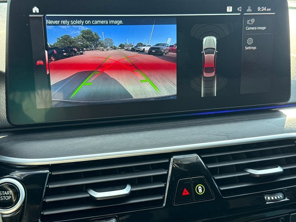 Used 2022 BMW 530e w/ Premium Package RWD image 27