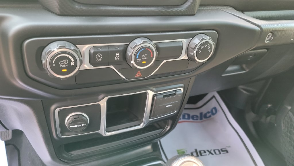 Used 2020 Jeep Wrangler Unlimited Sport AWD/4WD image 22