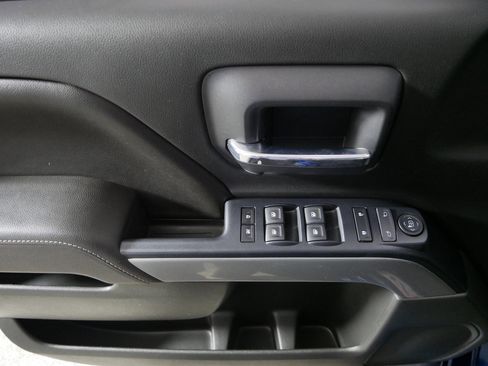 Used 2017 Chevrolet Silverado 1500 LT w/ All Star Edition image 19