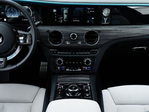 Used 2025 Rolls-Royce Ghost AWD/4WD image 19