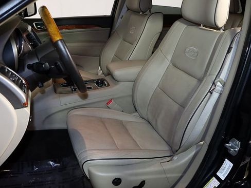 Used 2012 Jeep Grand Cherokee Overland image 4