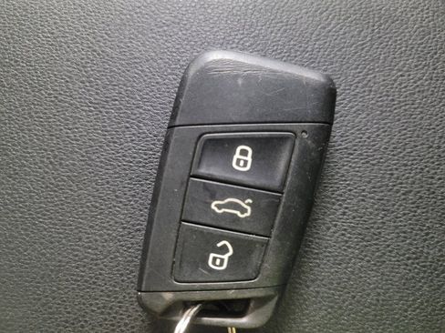 Used 2023 Volkswagen Taos S FWD image 32