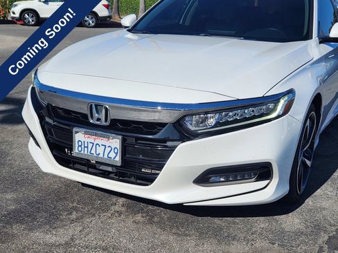 Used 2018 Honda Accord EX image 10