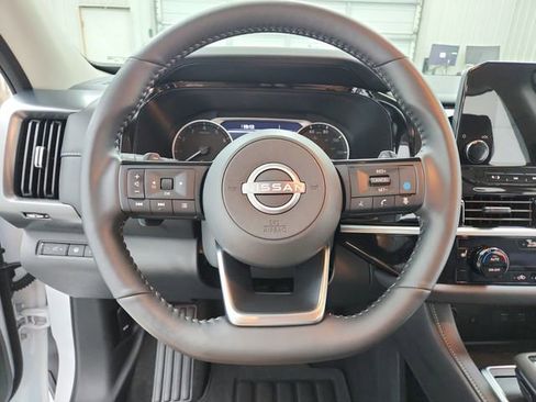 Used 2025 Nissan Pathfinder SL w/ Cargo Package FWD image 23