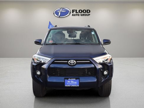 Used 2022 Toyota 4Runner SR5 image 2
