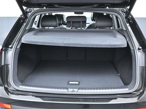 Used 2023 Audi Q4 e-tron Premium Plus AWD/4WD image 16
