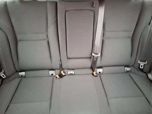 Used 2025 Nissan Rogue S FWD image 17
