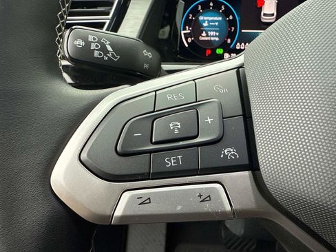 New 2026 Volkswagen Atlas Cross Sport SE image 28