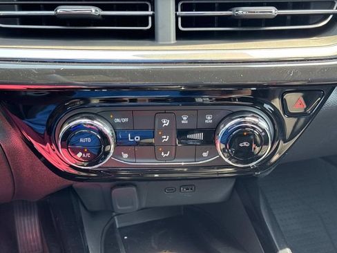 New 2026 Chevrolet Trax RS w/ Sunroof Package FWD image 30