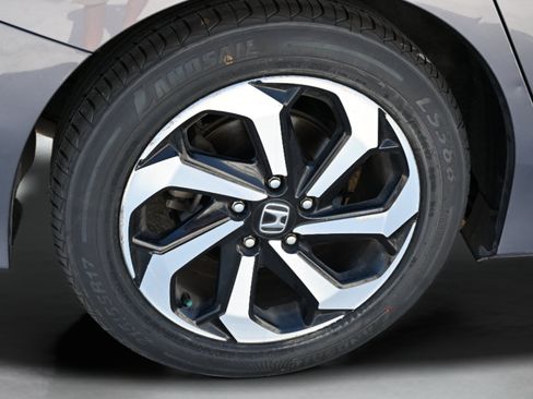 Used 2016 Honda Accord EX image 34