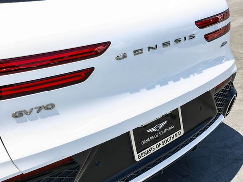 Used 2023 Genesis GV70 2.5T w/ Sport Prestige Package AWD/4WD image 7