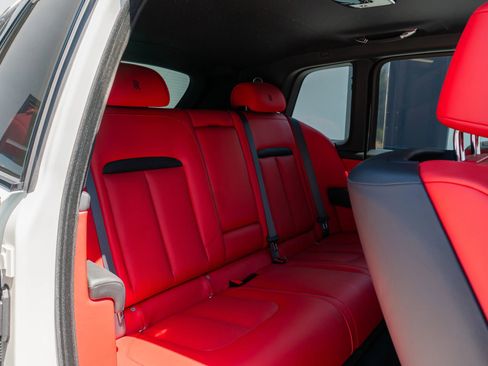 Used 2026 Rolls-Royce Cullinan AWD/4WD image 74