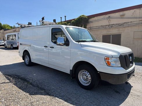 Used 2018 Nissan NV 2500 S RWD image 17