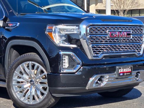 Used 2019 GMC Sierra 1500 Denali w/ Denali Ultimate Package AWD/4WD image 2