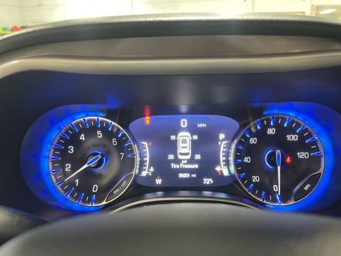 Certified 2025 Chrysler Pacifica Select FWD image 15