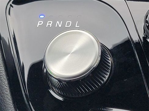 Certified 2024 Chrysler Pacifica Touring-L w/ S Appearance Package image 31