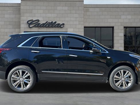 New 2025 Cadillac XT5 Premium Luxury image 2