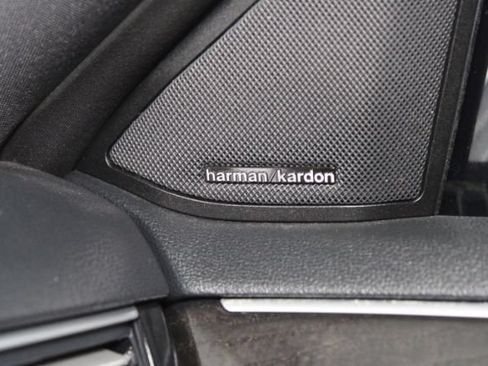 Used 2010 Mercedes-Benz E 550 Sedan w/ Premium 1 Pkg image 24