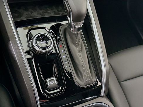 New 2026 GMC Canyon Elevation w/ Convenience Package image 12