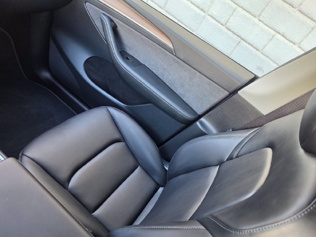 Used 2024 Tesla Model Y Long Range AWD/4WD image 28