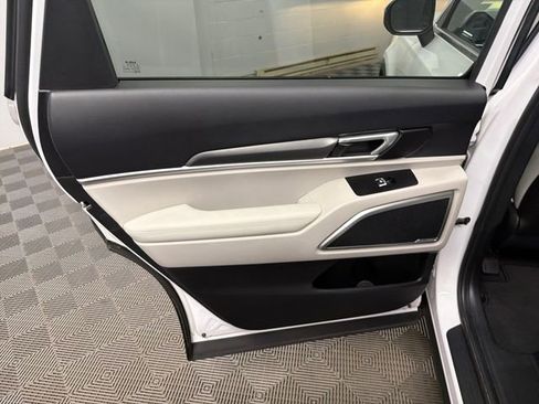 Certified 2022 Kia Telluride S AWD/4WD image 14