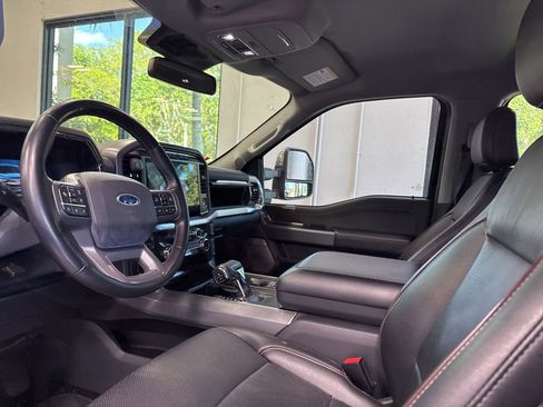 Used 2021 Ford F150 Lariat image 14