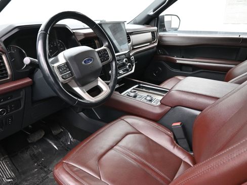 Used 2022 Ford Expedition Max Limited image 10
