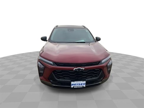 Used 2024 Chevrolet Trax ACTIV w/ Sunroof Package image 3