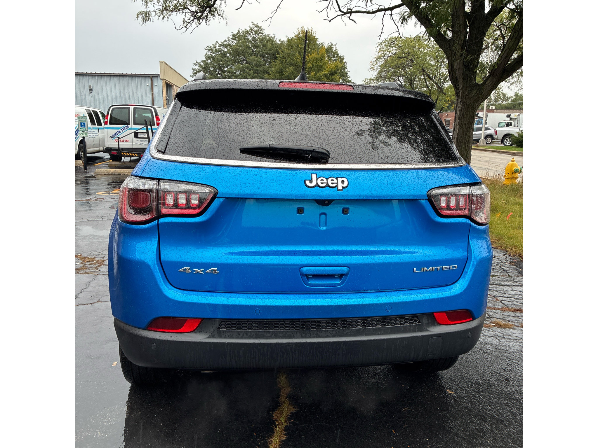 Used 2025 Jeep Compass Limited AWD/4WD image 7