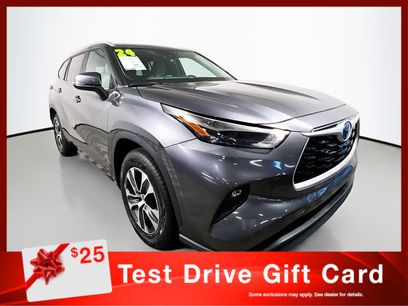 Used 2024 Toyota Highlander XLE