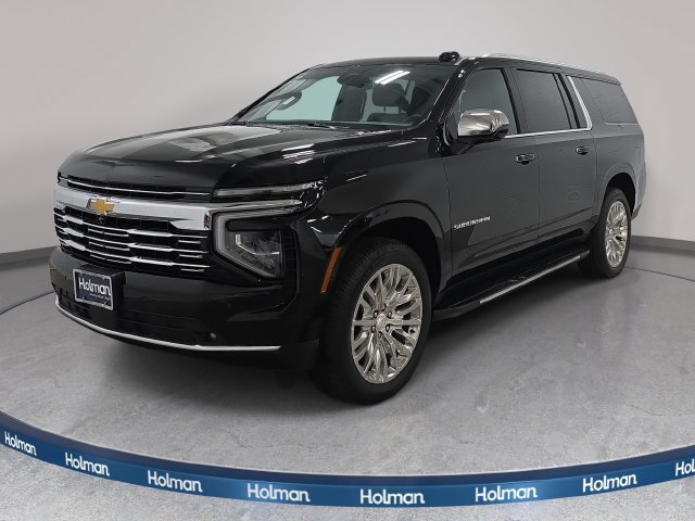 Used 2025 Chevrolet Suburban Premier AWD/4WD image 1