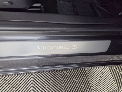 Used 2018 Tesla Model 3 Long Range image 30