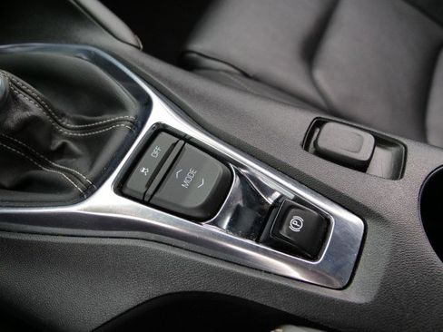 Used 2018 Chevrolet Camaro SS image 18