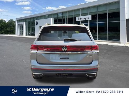Certified 2025 Volkswagen Atlas SE AWD/4WD image 10