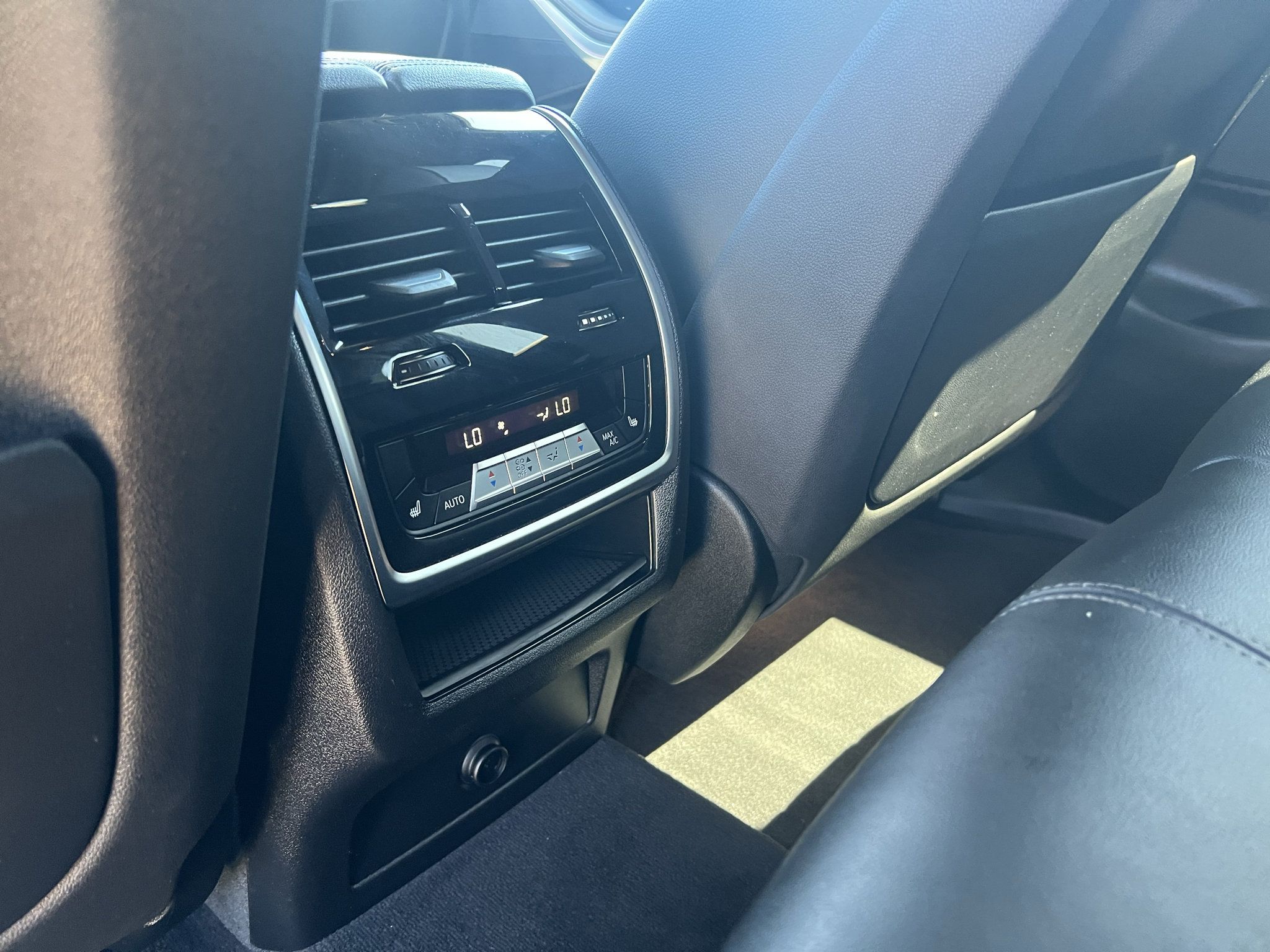 Used 2019 BMW X5 xDrive40i w/ Premium Package 2 AWD/4WD image 23