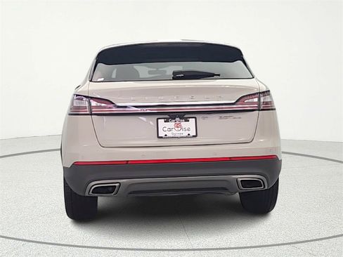 Used 2020 Lincoln Nautilus Reserve image 6