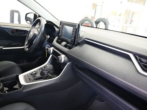 Used 2020 Toyota RAV4 LE w/ All Weather Liner Package AWD/4WD image 14