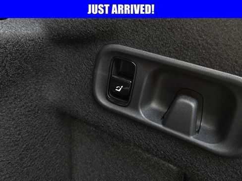 Used 2025 Mercedes-Benz C 36 AMG S image 41