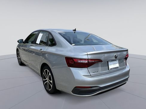 Used 2023 Volkswagen Jetta Sport FWD image 3