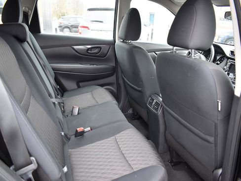 Used 2020 Nissan Rogue S image 6