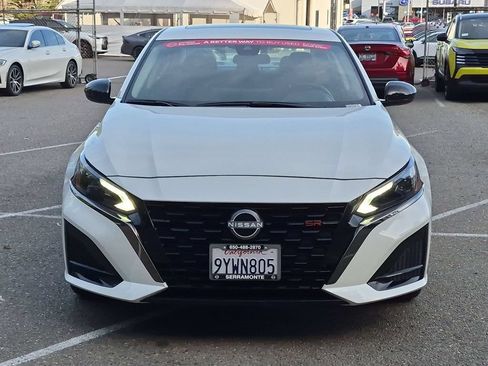 Used 2025 Nissan Altima 2.5 SR w/ SR Premium Package FWD image 3